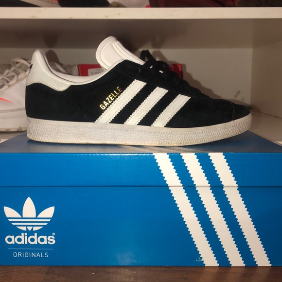 ⚫️⚪️Adidas gazelle ⚫️⚪️ - Picture 1 of 7